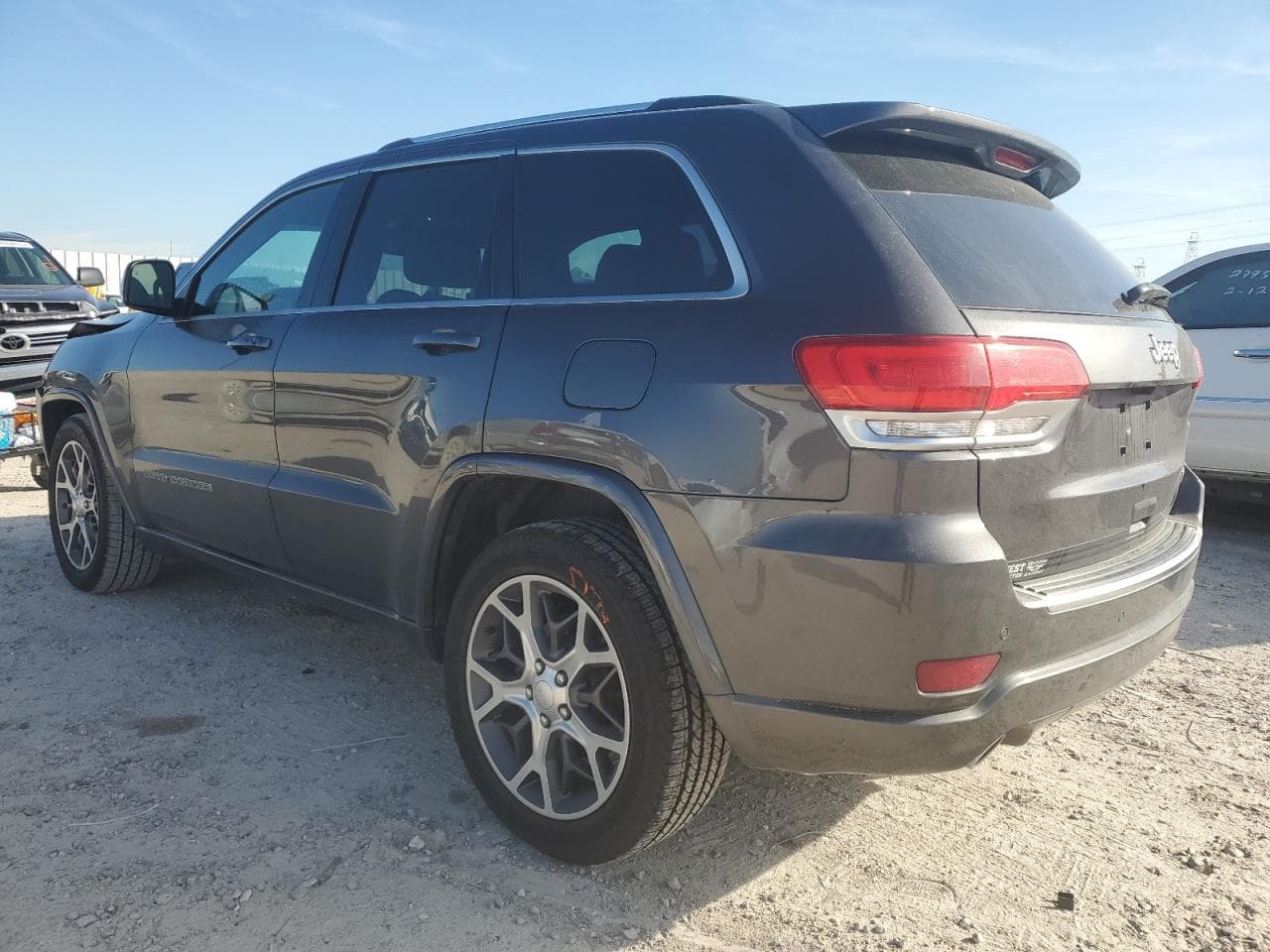 2018 Jeep Grand Cherokee Sterling Edition 4X2 - foto 2