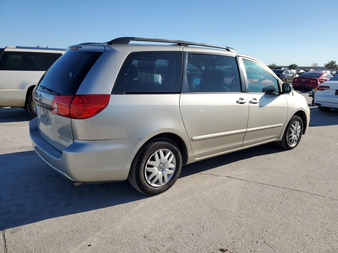 2009 Toyota Sienna Ce 8-Passenger - foto 3