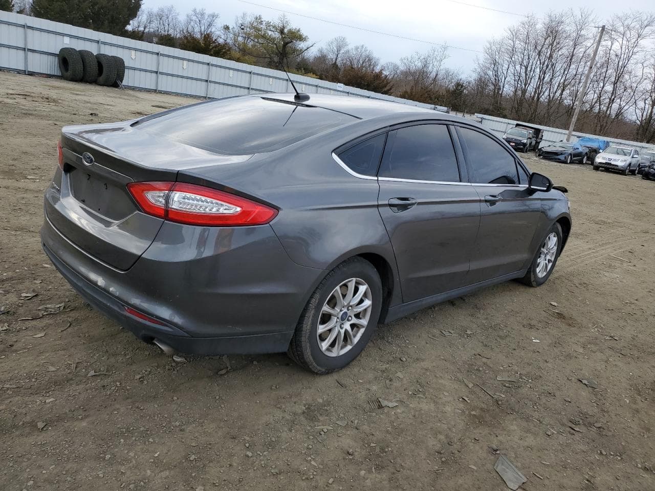 2015 Ford Fusion S - foto 3