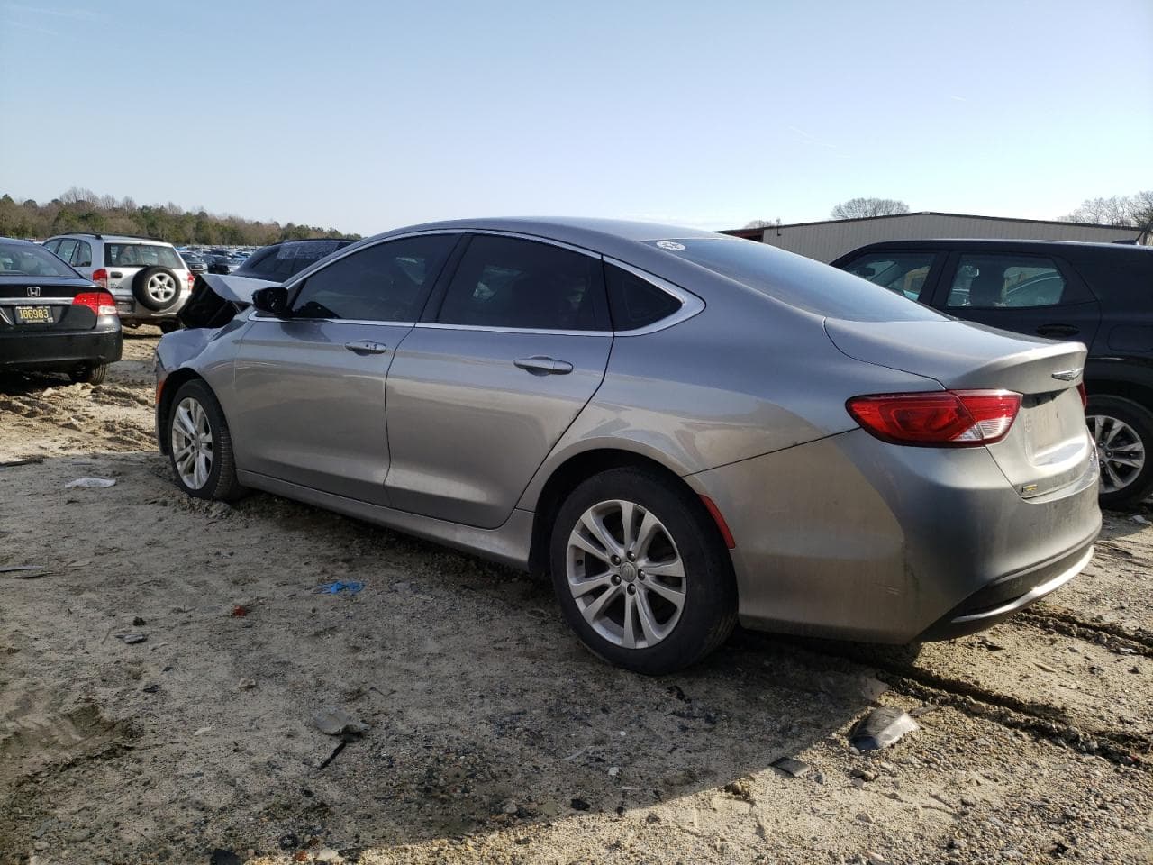 2015 Chrysler 200 Limited - foto 2