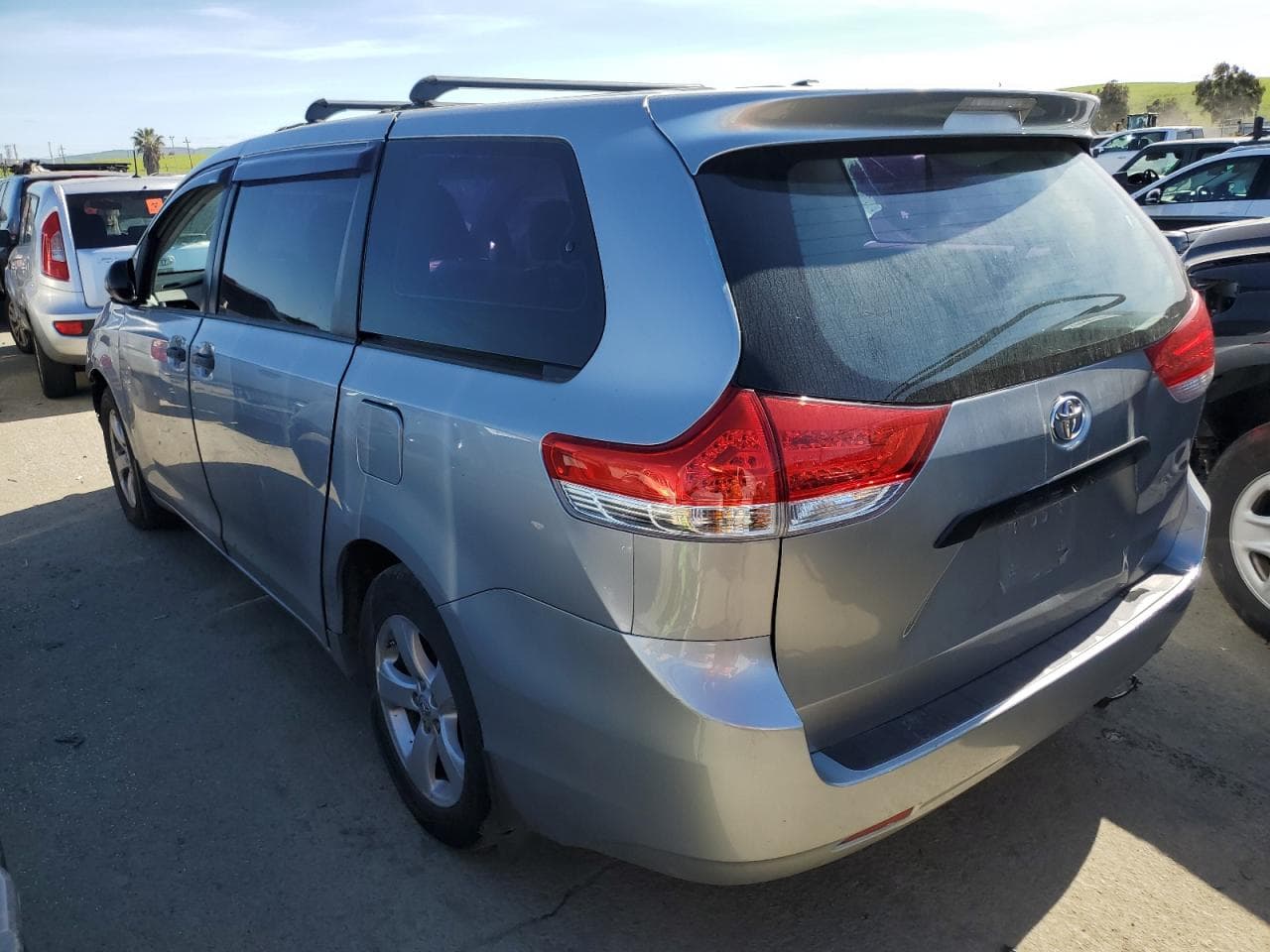 2013 Toyota Sienna - foto 2