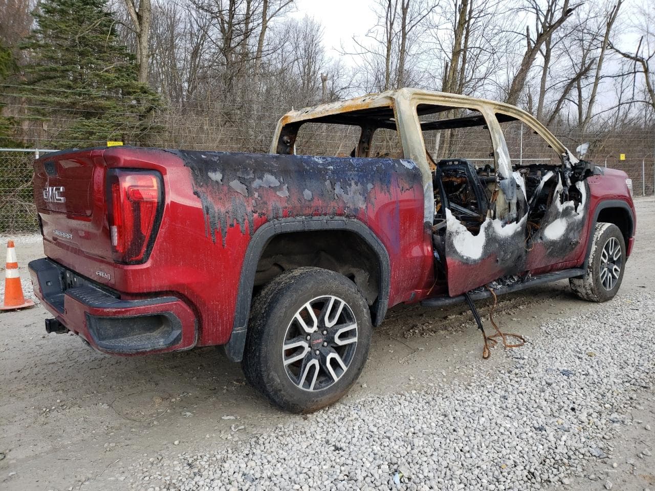 2021 GMC Sierra K1500 At4 - foto 3