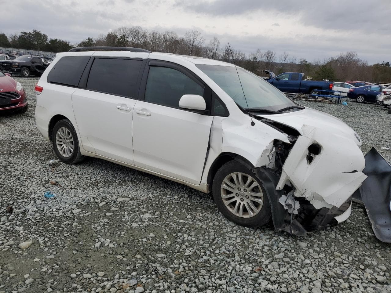 2013 Toyota Sienna Xle - foto 4