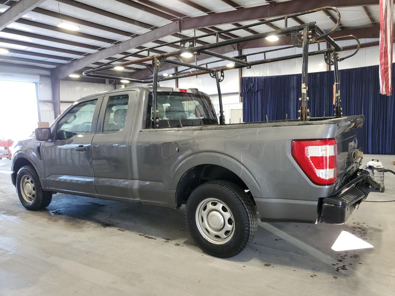2022 Ford F150 Super Cab - foto 2