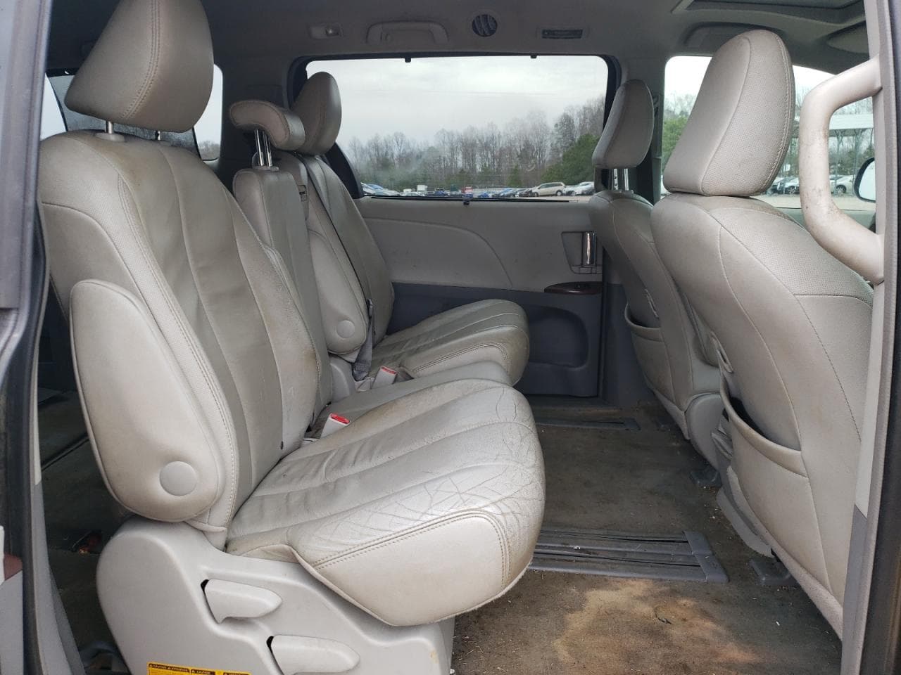 2014 Toyota Sienna Xle V6 8 Passenger - foto 2