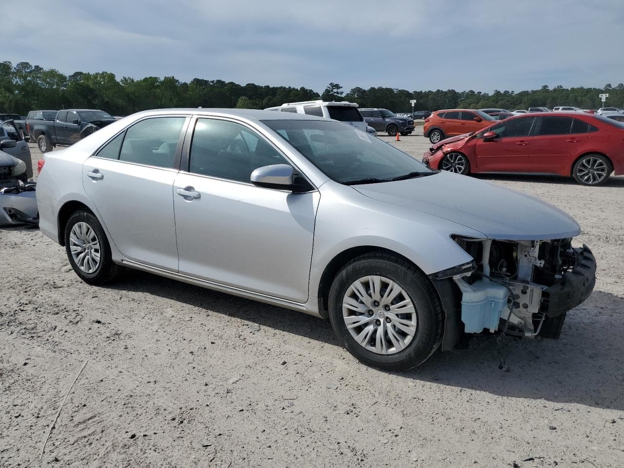 2014 Toyota Camry Le - foto 4
