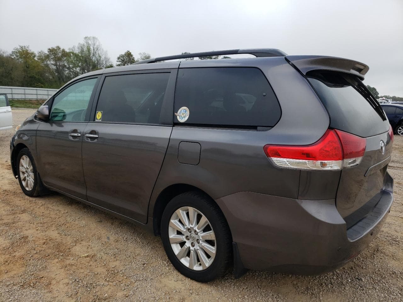 2013 Toyota Sienna Xle - foto 2