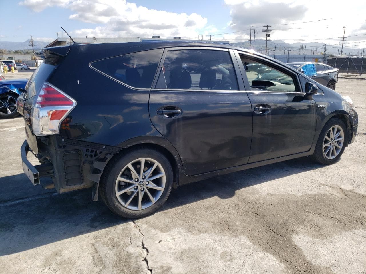 2015 Toyota Prius V - foto 2