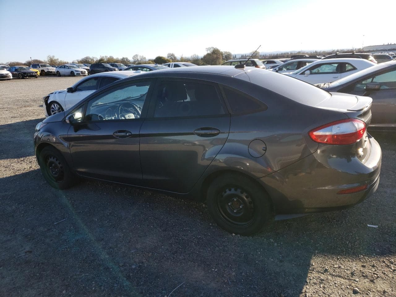 2015 Ford Fiesta Se - foto 2