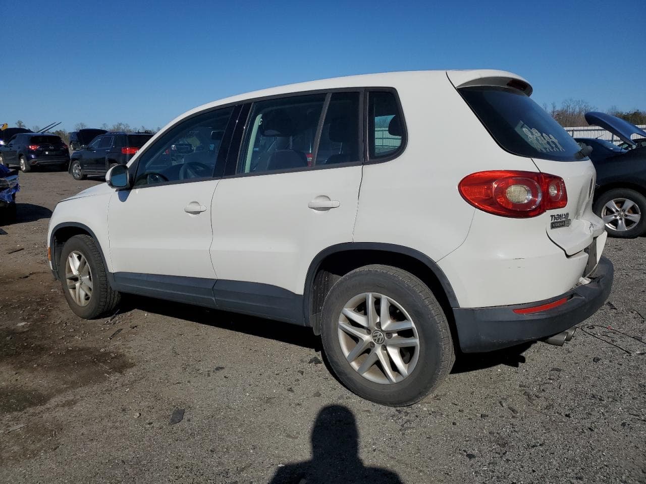 2011 Volkswagen Tiguan S - foto 2