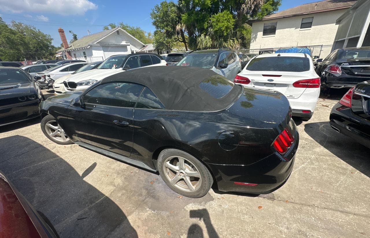 2017 Ford Mustang - foto 3
