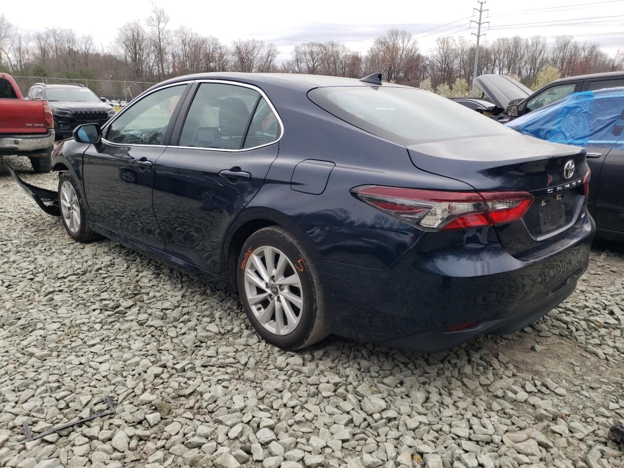 2021 Toyota Camry Le - foto 2