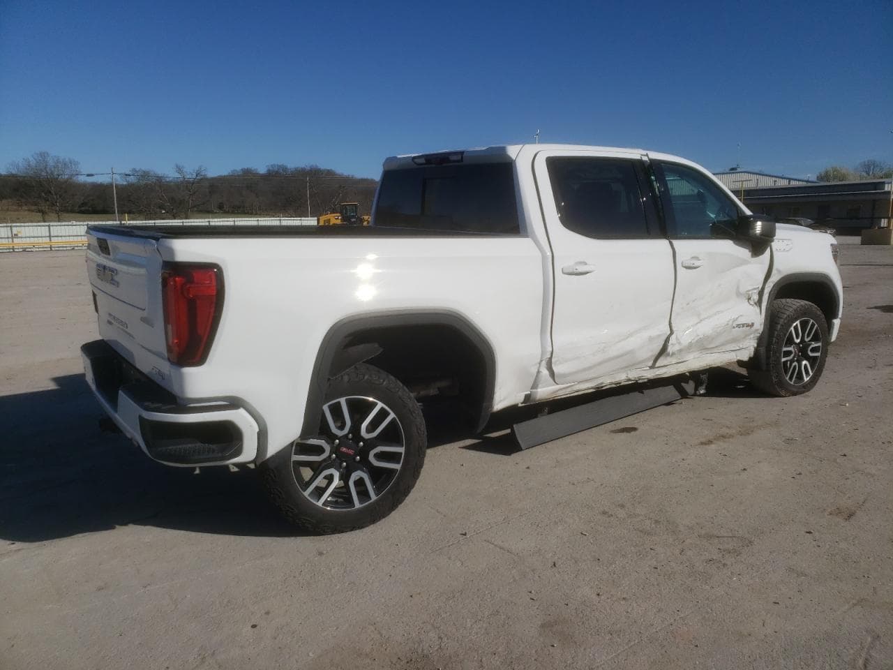 2021 GMC Sierra K1500 At4 - foto 3