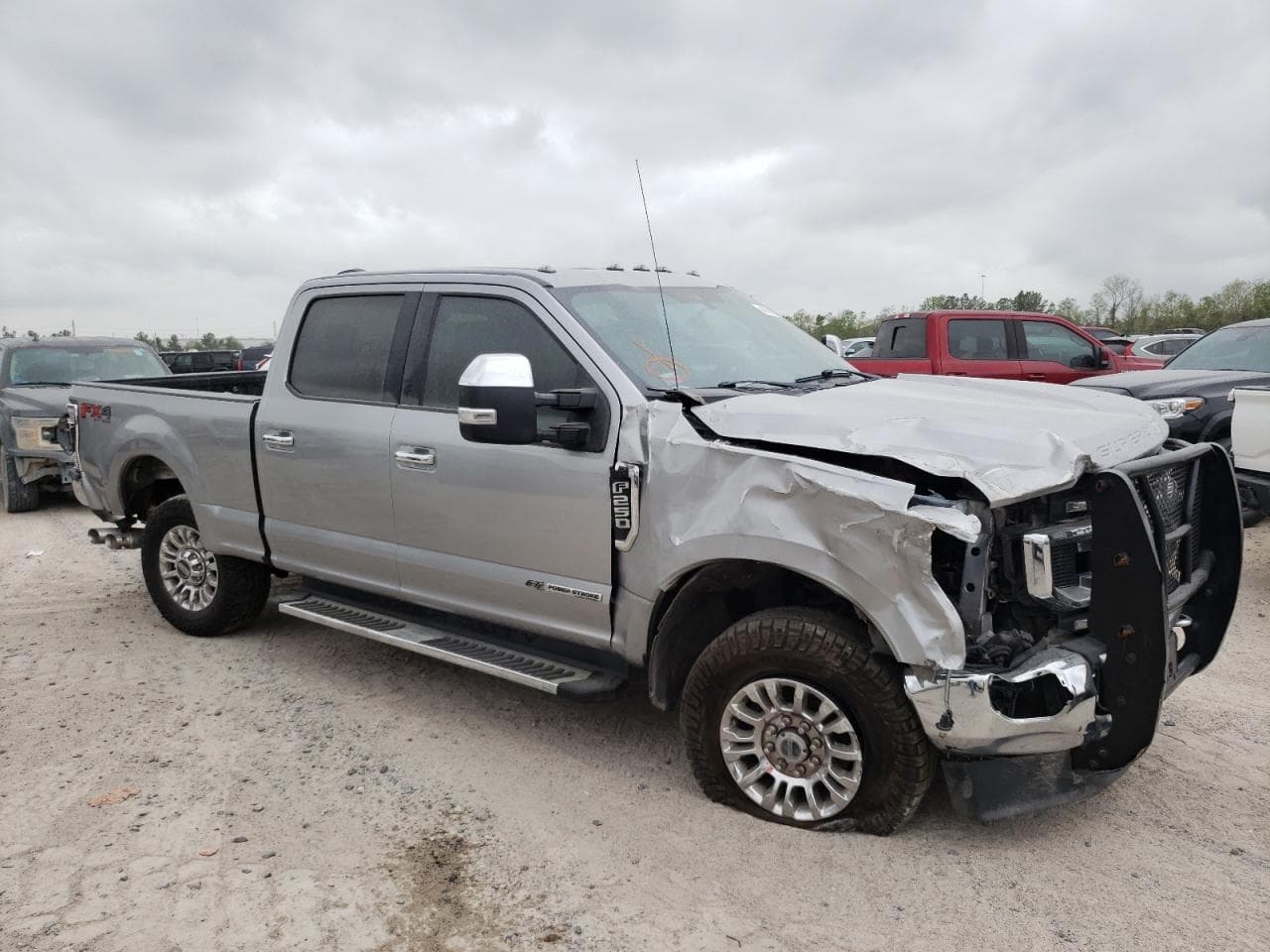2022 Ford F350 Super Duty - foto 4