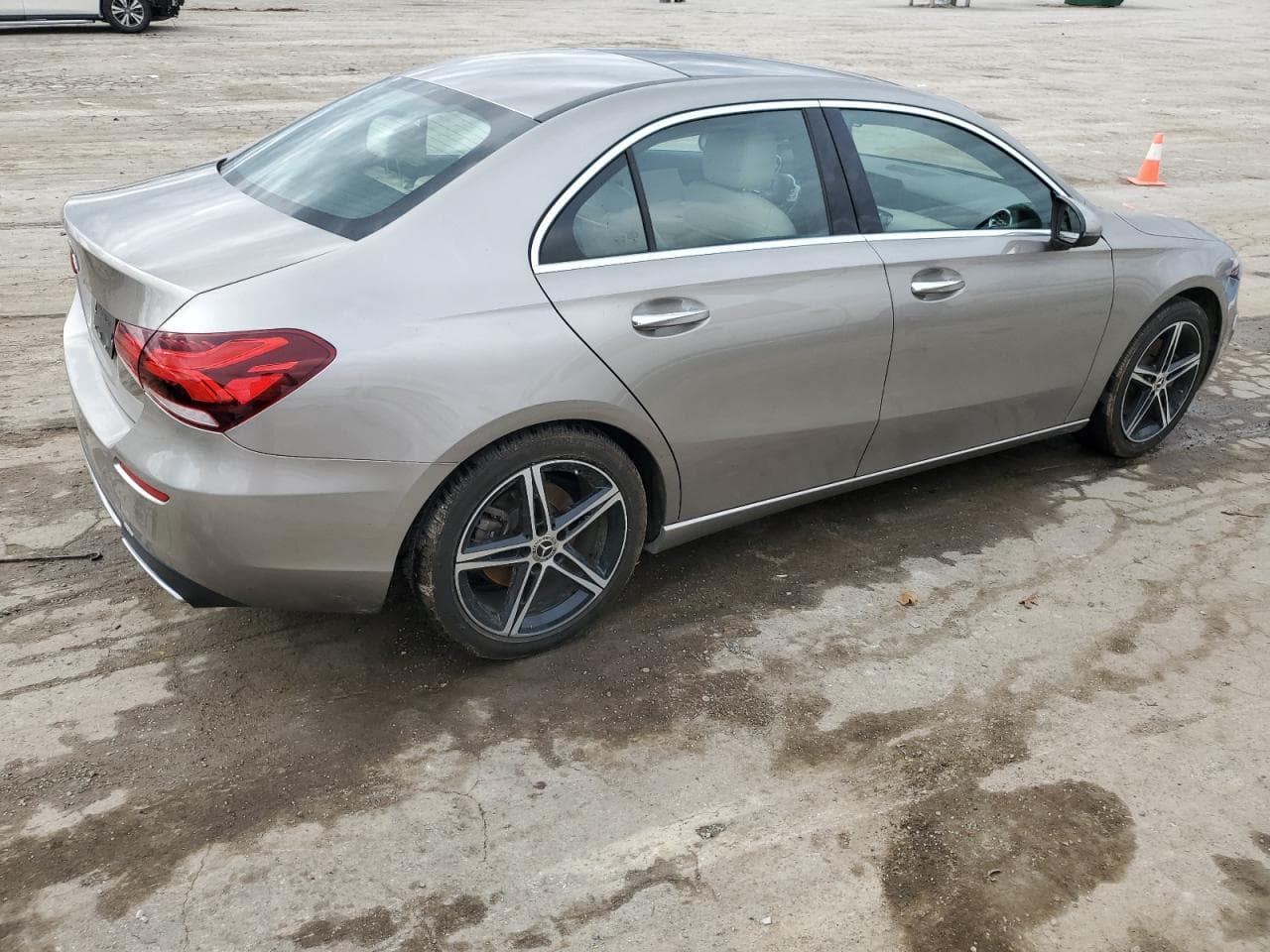 2019 Mercedes-Benz A 220 - foto 3