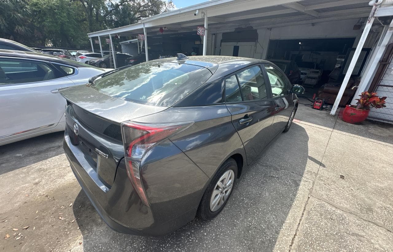 2016 Toyota Prius - foto 4