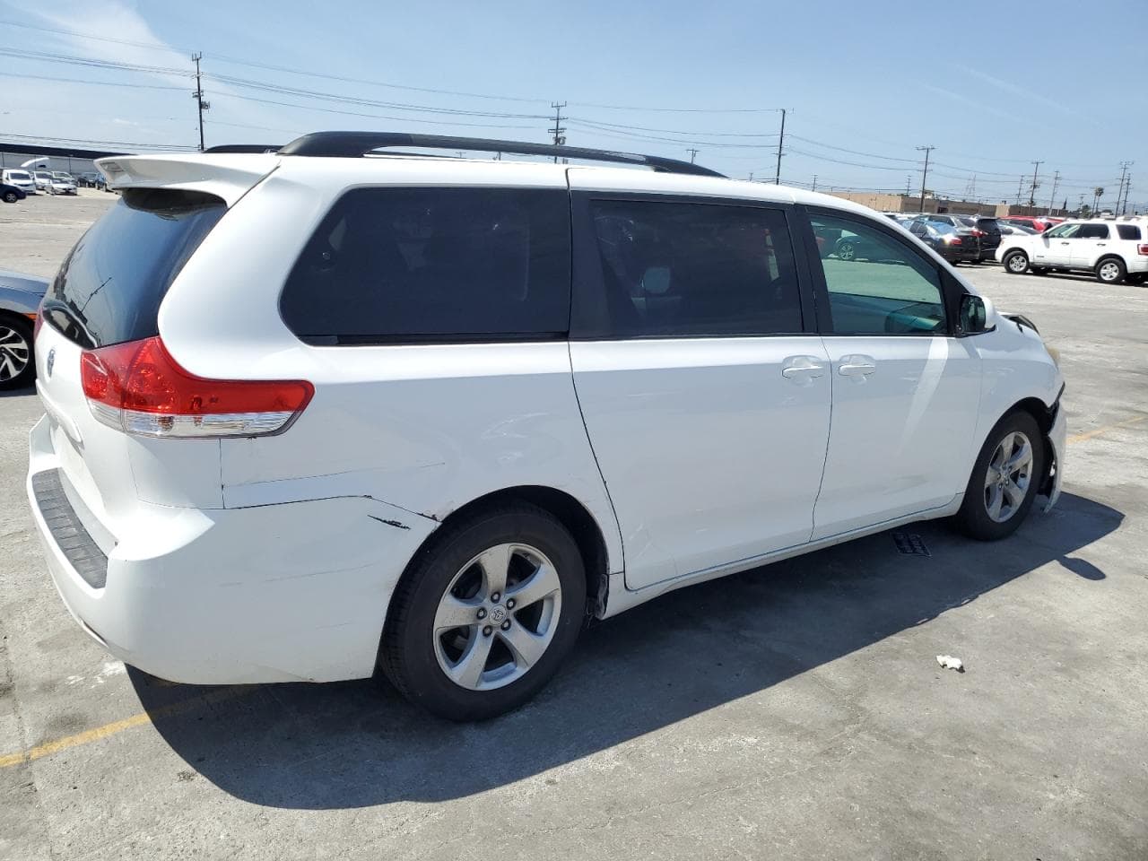 2013 Toyota Sienna Le - foto 3