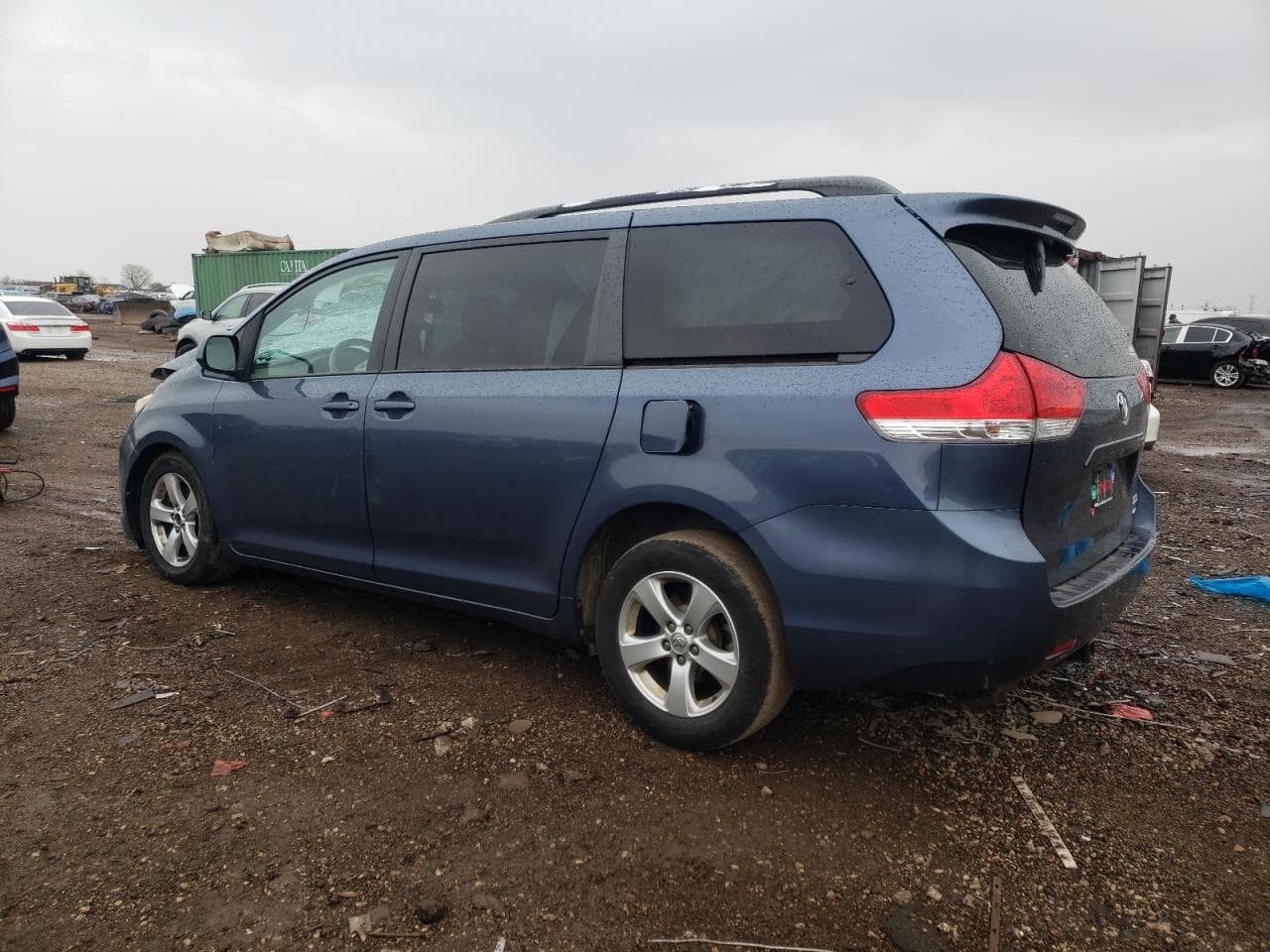 2013 Toyota Sienna Le - foto 2