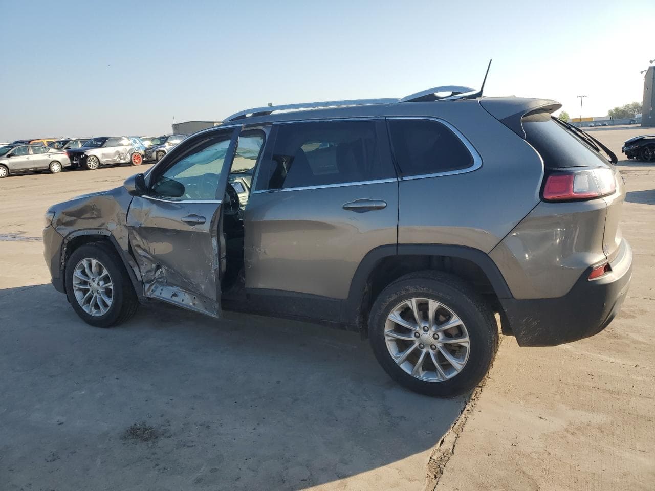 2019 Jeep Cherokee Latitude - foto 2