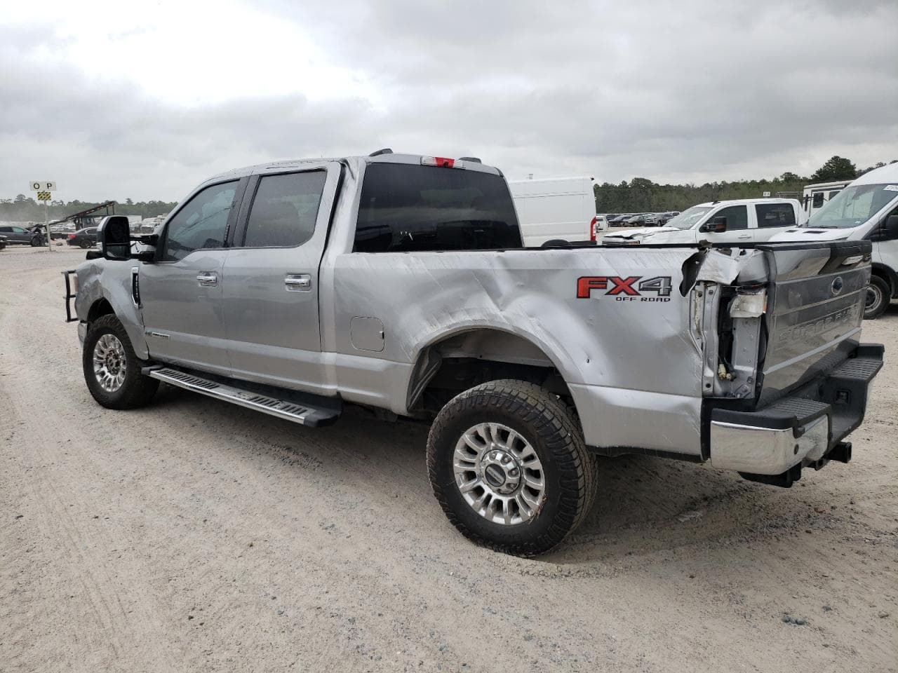 2022 Ford F350 Super Duty - foto 2