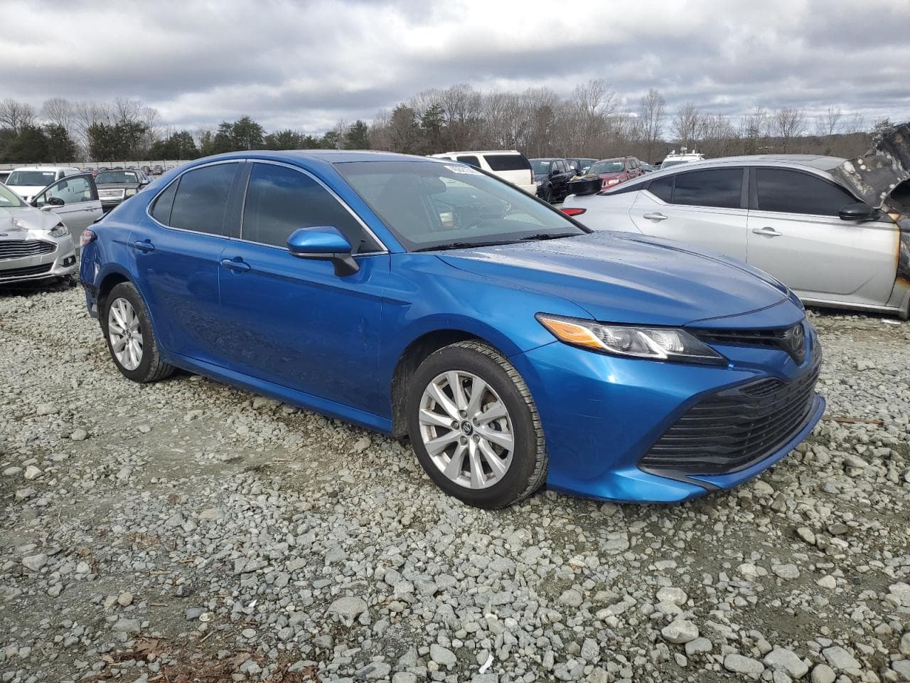 2020 Toyota Camry Le - foto 4