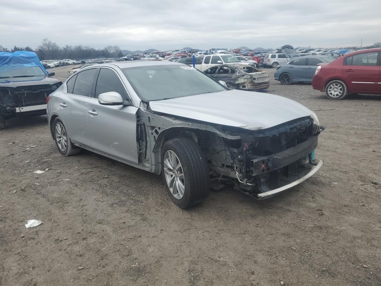 2015 Infiniti Q50 Premium - foto 4