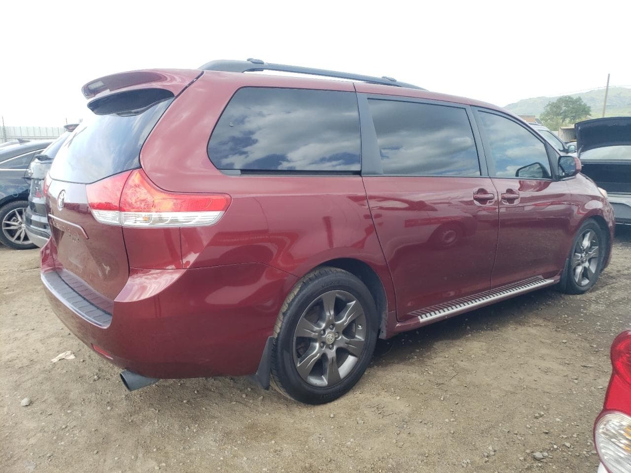2013 Toyota Sienna Le - foto 3
