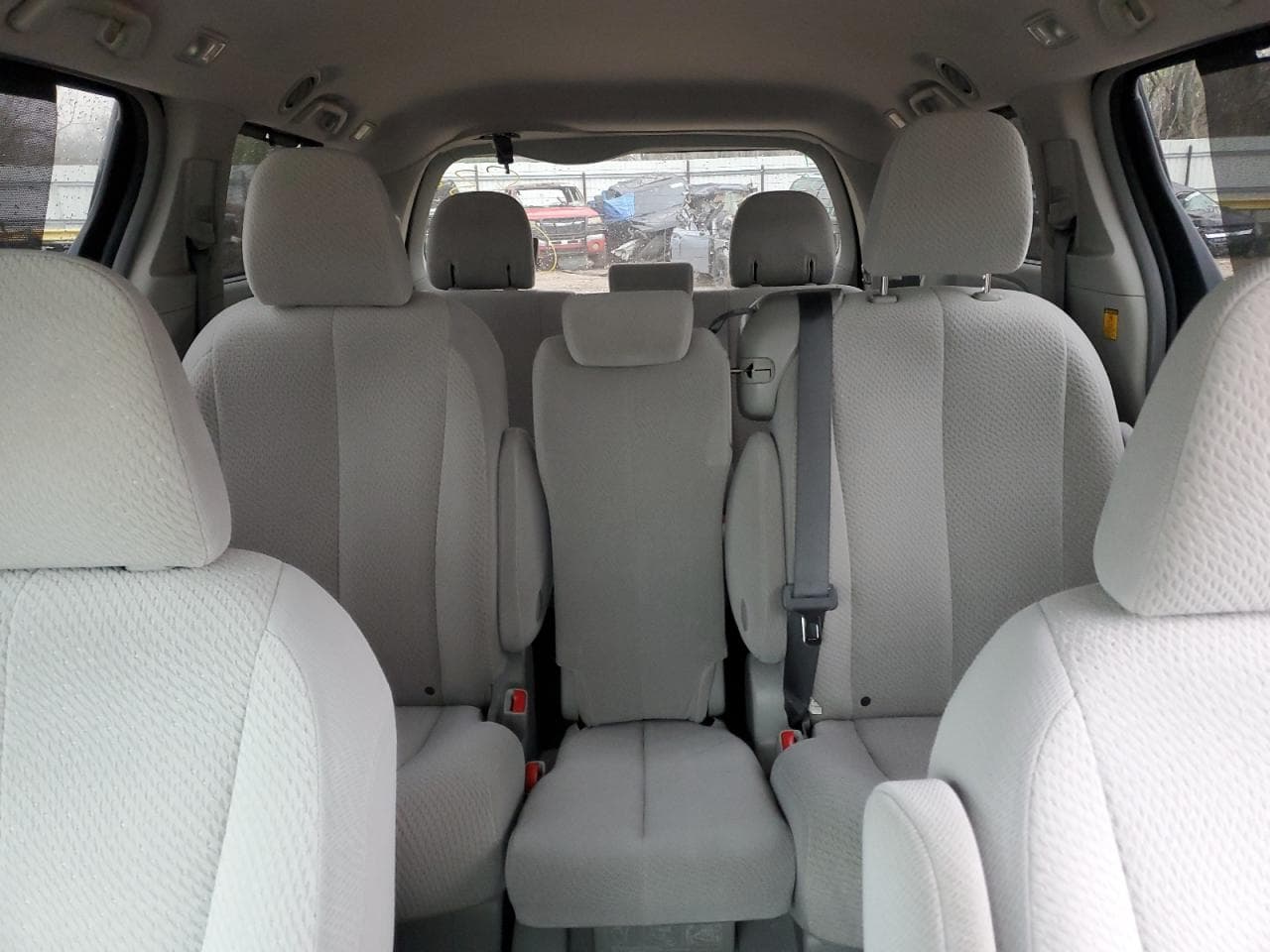 2012 Toyota Sienna Le V6 8 Passenger - foto 3