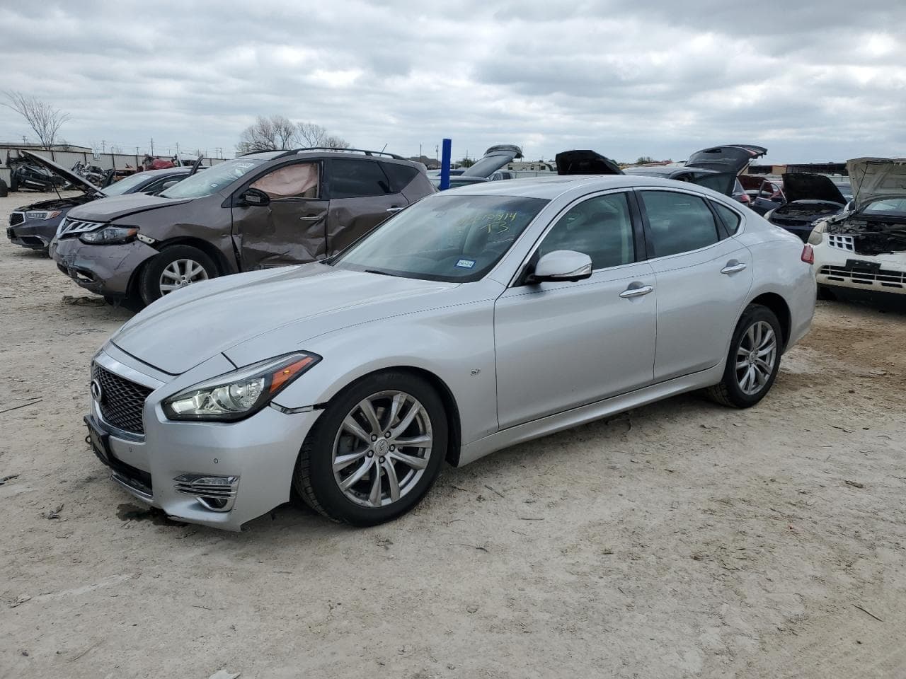 2015 Infiniti Q70 3.7