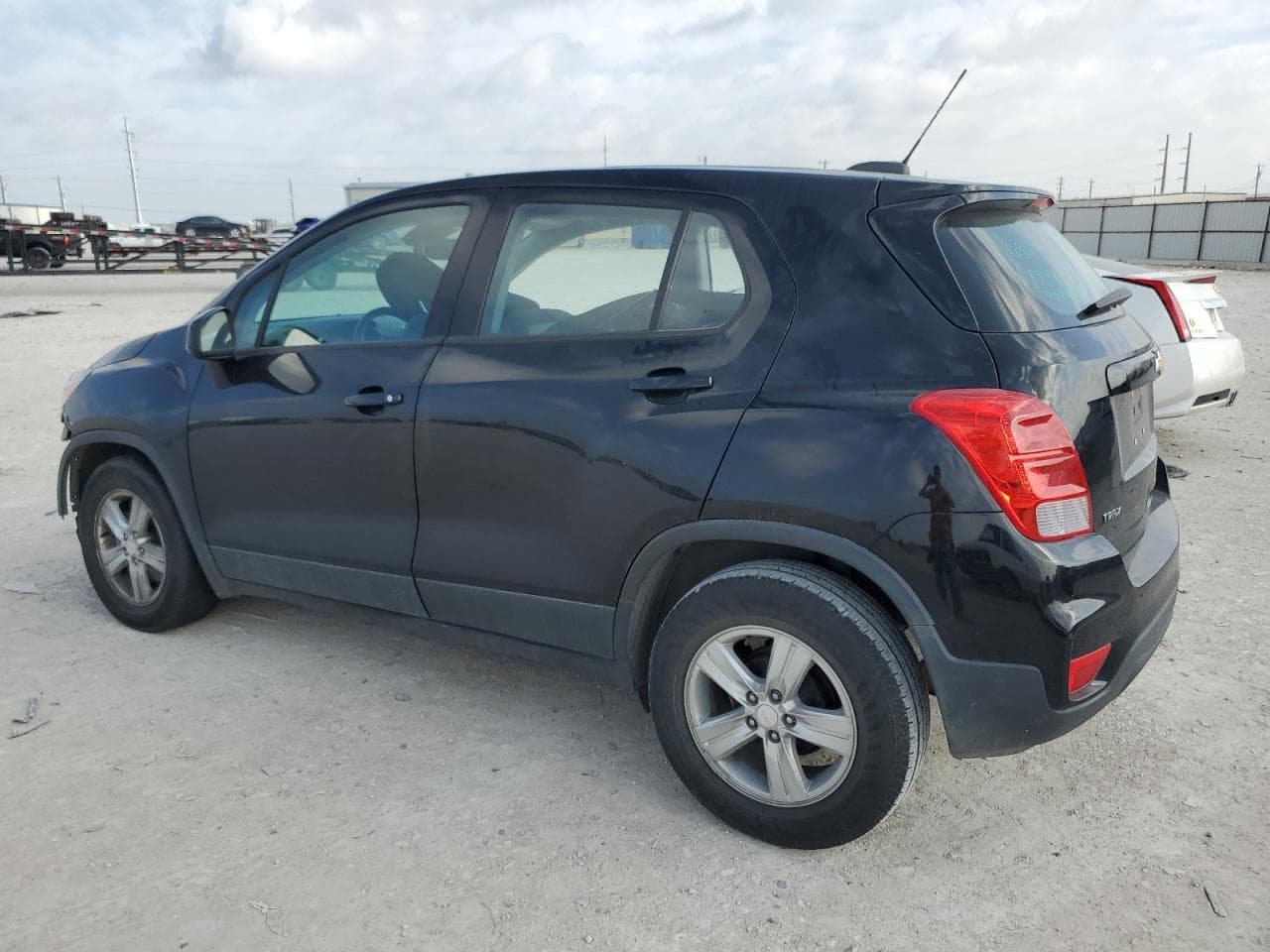 2019 Chevrolet Trax Ls - foto 2