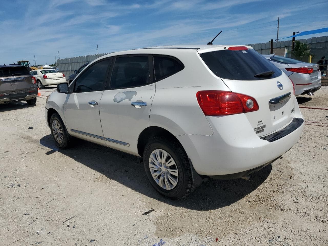 2015 Nissan Rogue Select S - foto 2