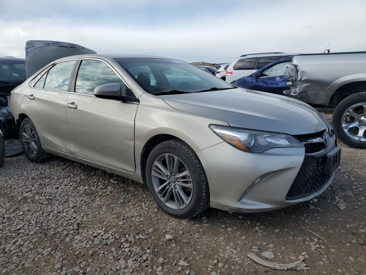 2016 Toyota Camry Le - foto 4