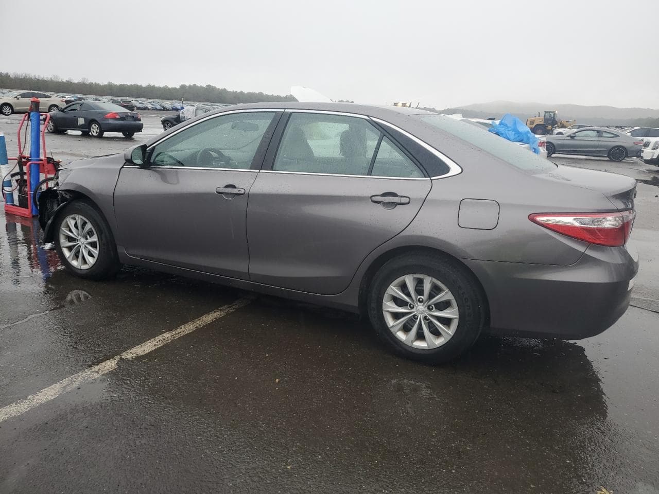 2017 Toyota Camry Le - foto 2