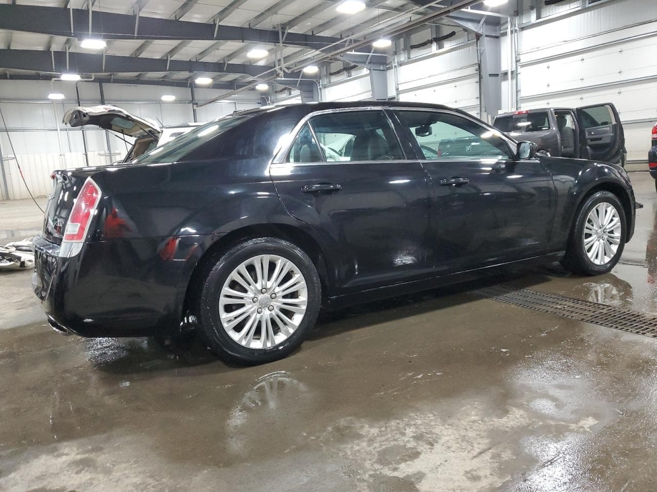 2014 Chrysler 300 - foto 3