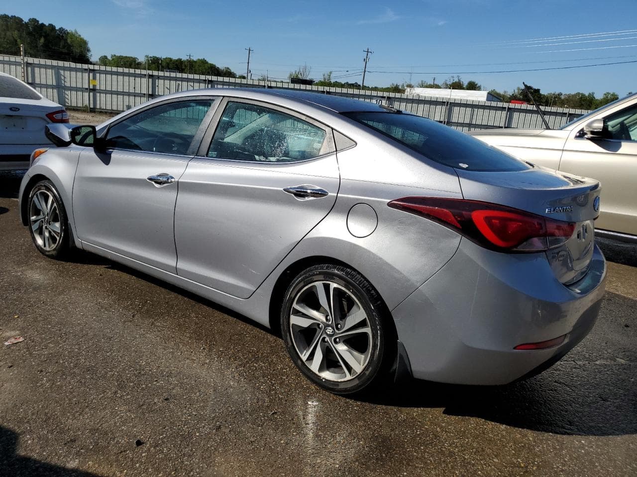 2015 Hyundai Elantra Limited - foto 2