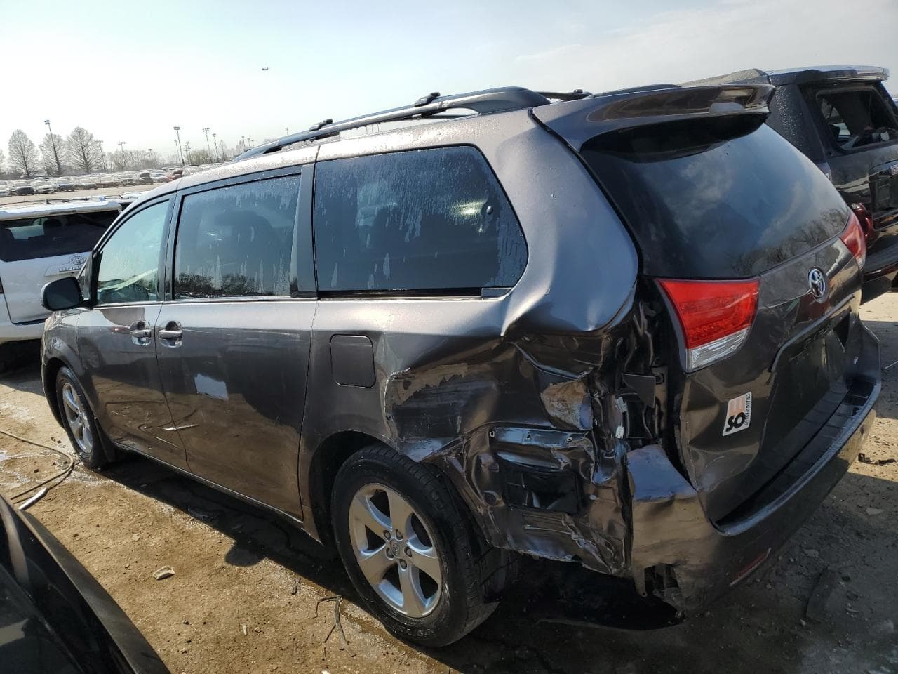 2013 Toyota Sienna Le - foto 2