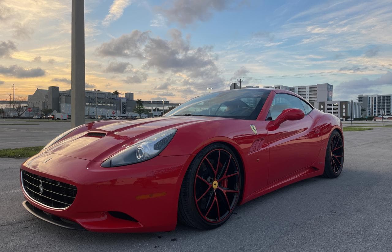 2012 Ferrari California - foto 2