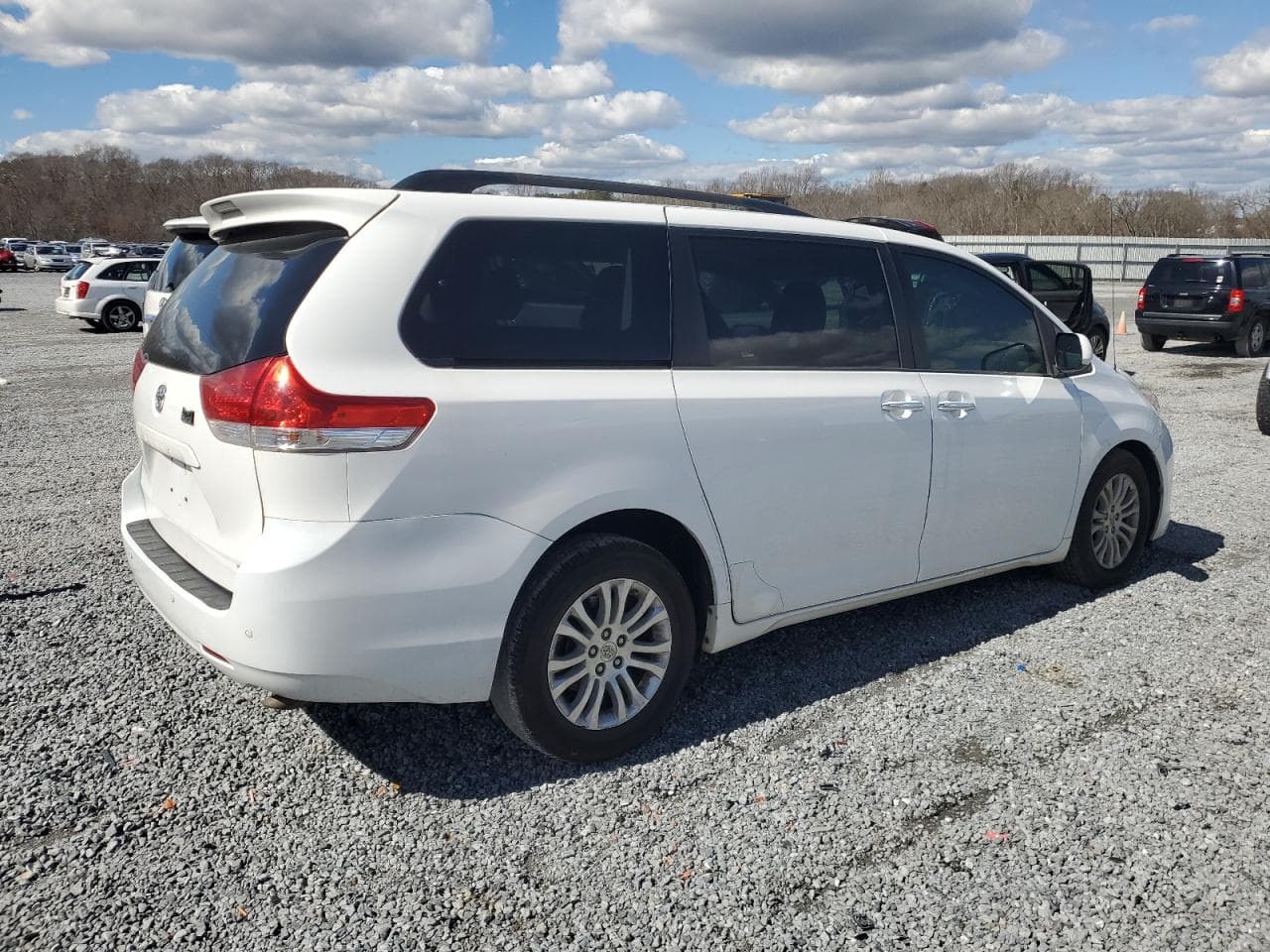 2013 Toyota Sienna Xle - foto 3