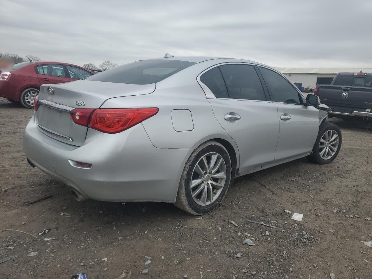 2015 Infiniti Q50 Premium - foto 3