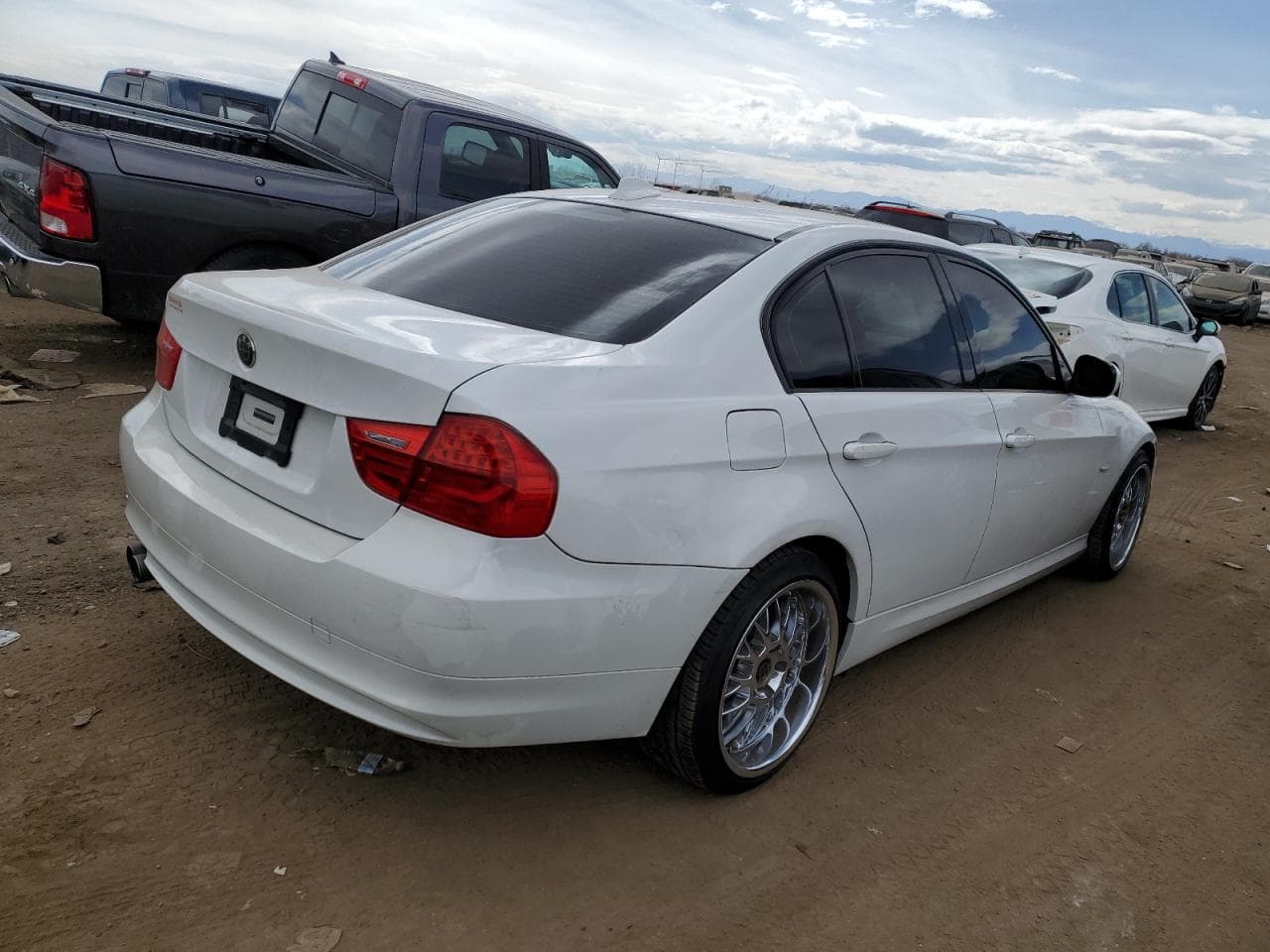 2011 BMW 328 - foto 3