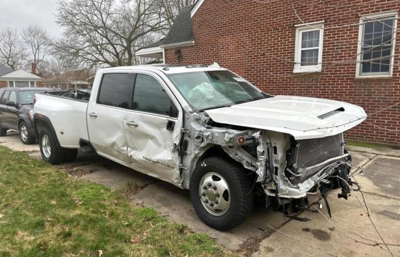 2020 GMC Sierra K3500 Denali