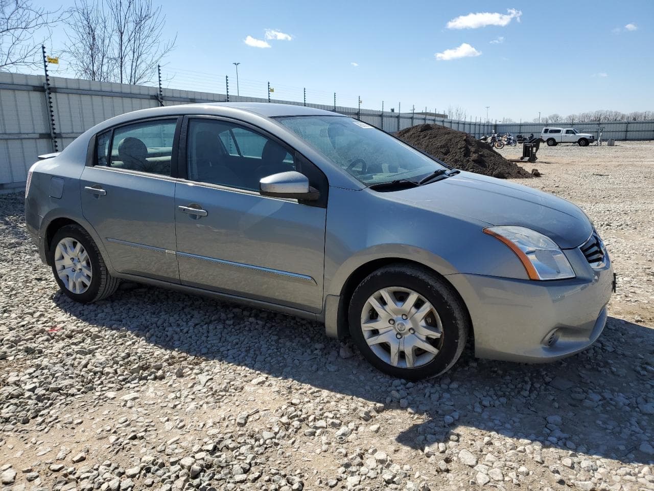 2011 Nissan Sentra 2.0S - foto 4