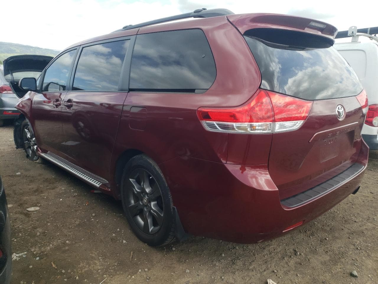 2013 Toyota Sienna Le - foto 2