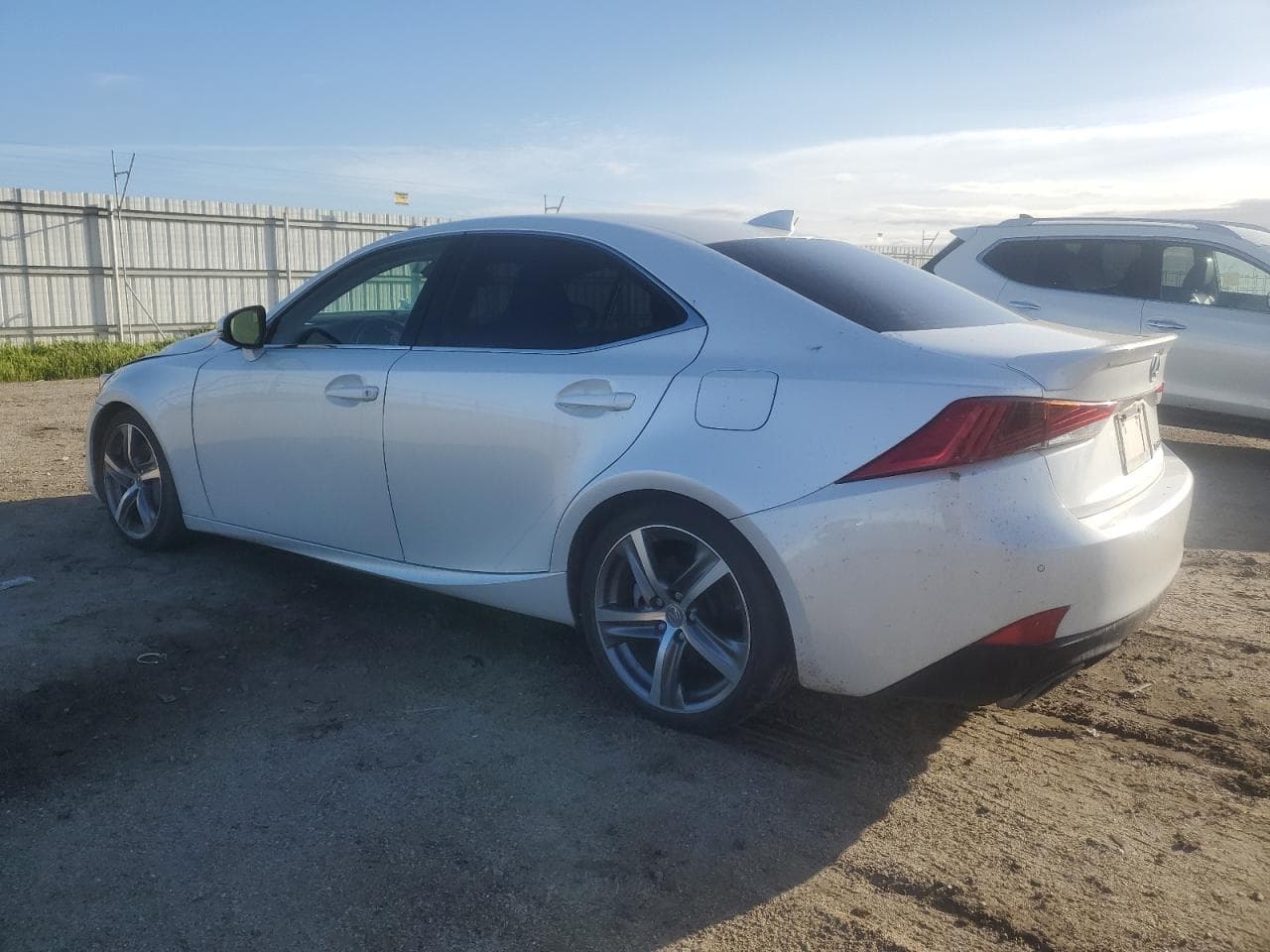 2017 Lexus Is 200T - foto 2