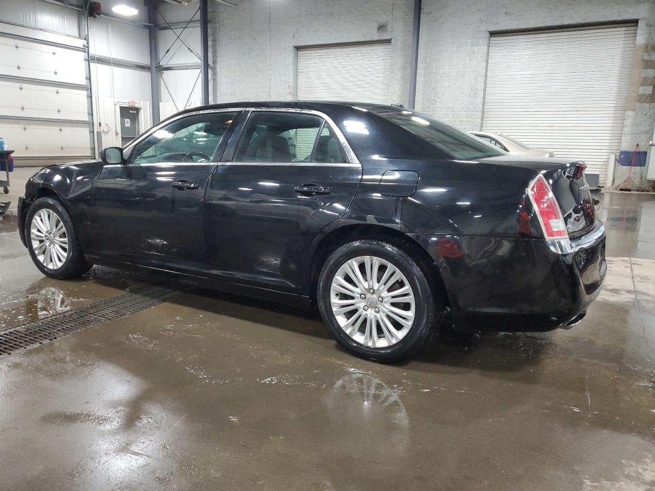 2014 Chrysler 300 - foto 2