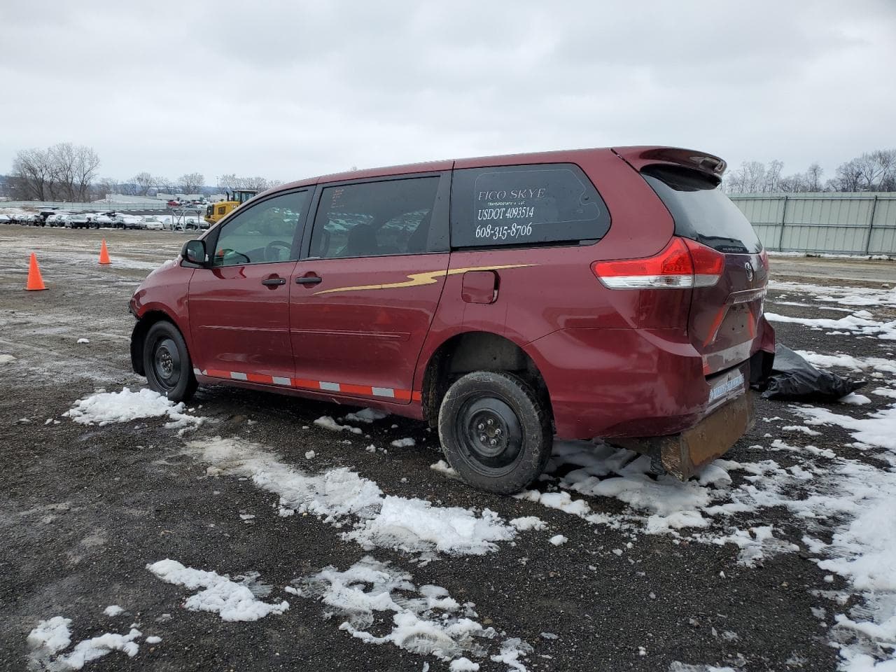 2013 Toyota Sienna - foto 2