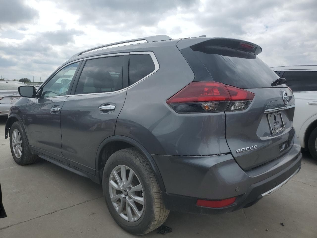 2019 Nissan Rogue S - foto 2