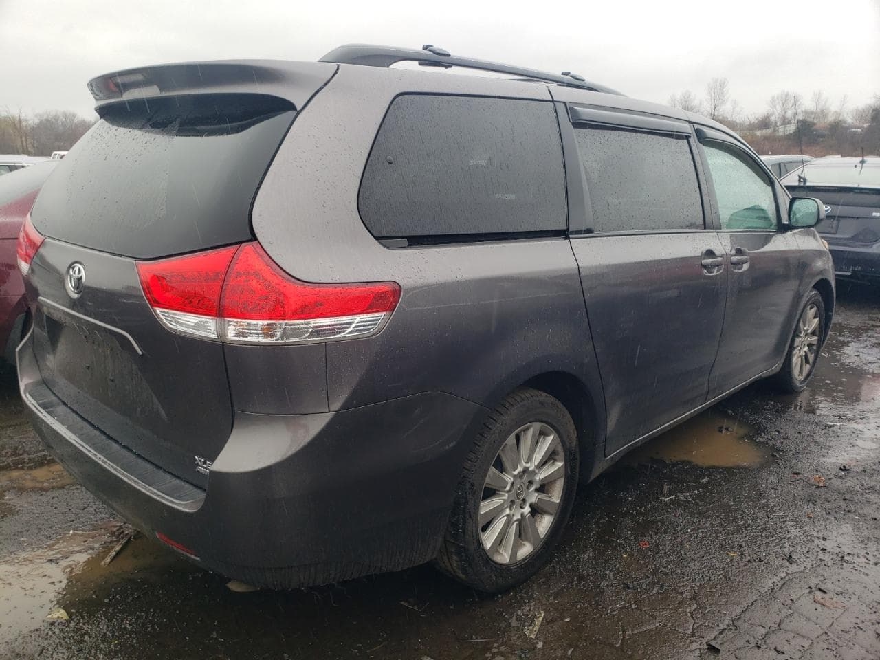 2013 Toyota Sienna Xle - foto 3