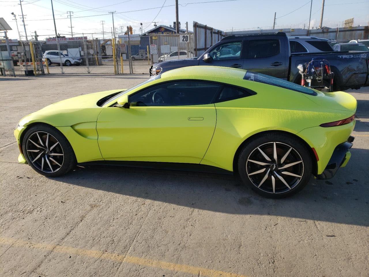 2020 Aston Martin Vantage - foto 2