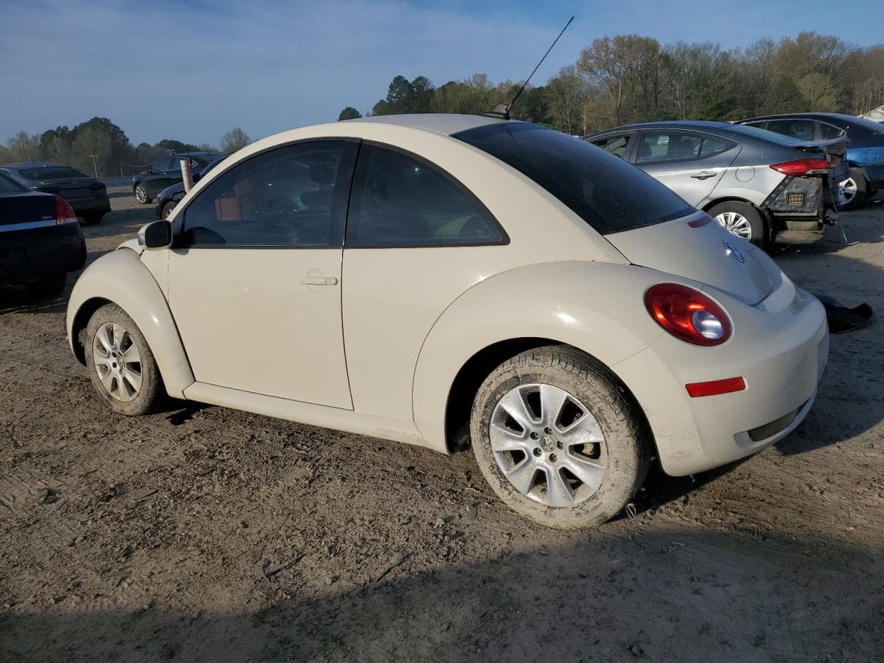 2009 Volkswagen New Beetle S - foto 2